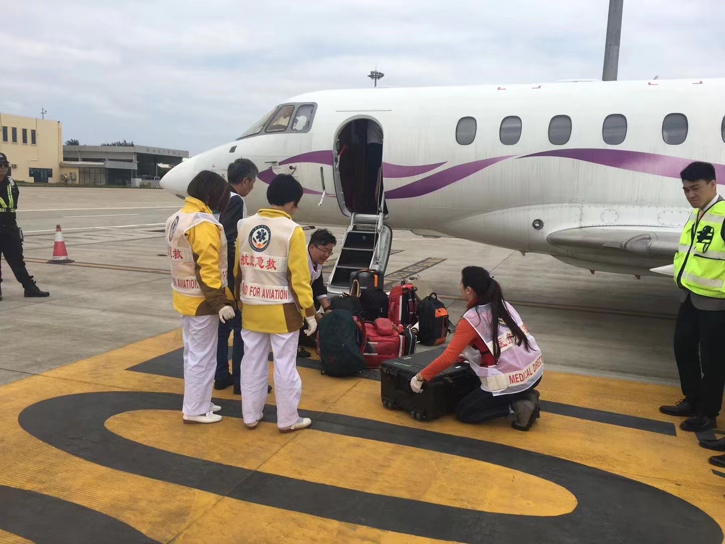 海西香港出入境救护车出租